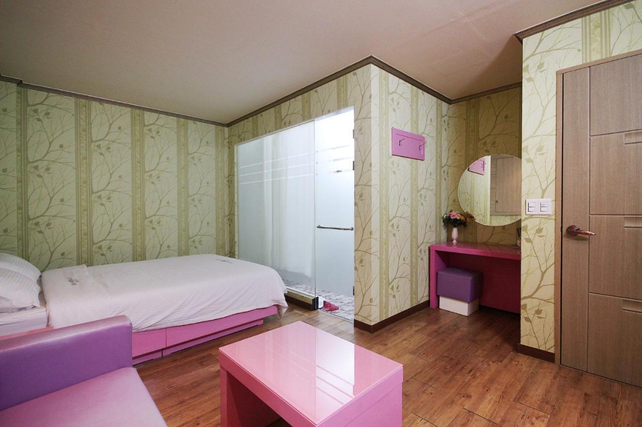 แอปเปิล เฮาส์ มินิ โฮเต็ล Motel คยองจู ภายนอก รูปภาพ